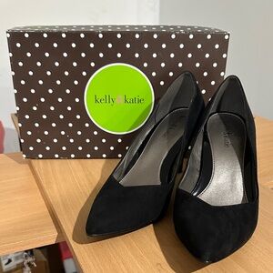 Kelly & Katie Elegant Black Heels